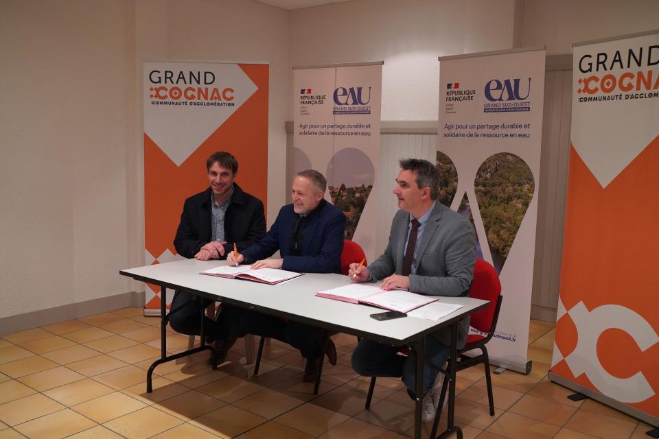 Signature contrat Adour