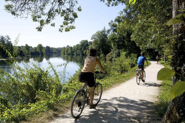 Aménagement de la Flow vélo Fin des travaux entre Angeac-Charente et Jarnac : fin du 1er semestre 2021.