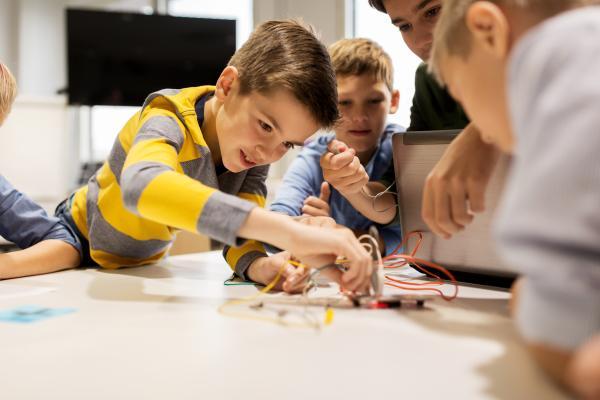 enfants-ateliers-num.jpeg ateliers numerique enfants