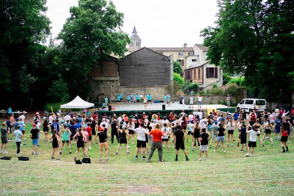 2025-defi-college-flashmob-1 2025-defi-college-flashmob-1