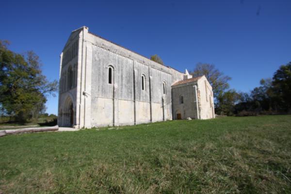 LES TRÉSORS DE L'ABBAYE DE CHÂTRES