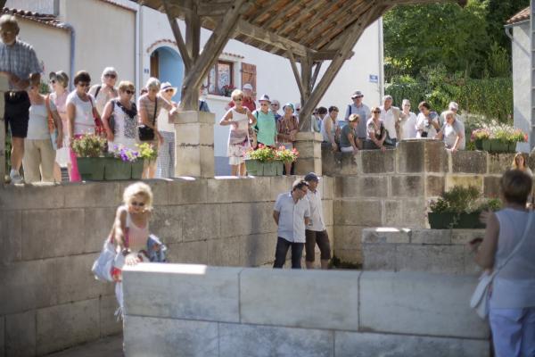 VISITE GUIDÉE DE SAINT MÊME LES CARRIÈRES