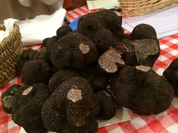 MARCHÉ AUX TRUFFES